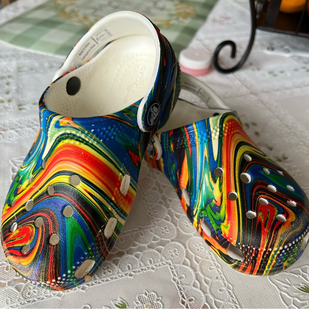 KIDS CROCS Size 9 - used TieDye